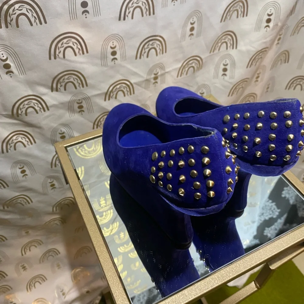 Forever 21 Blue Heels Stylish Design